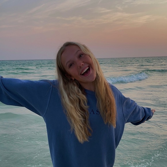 lyla_davison